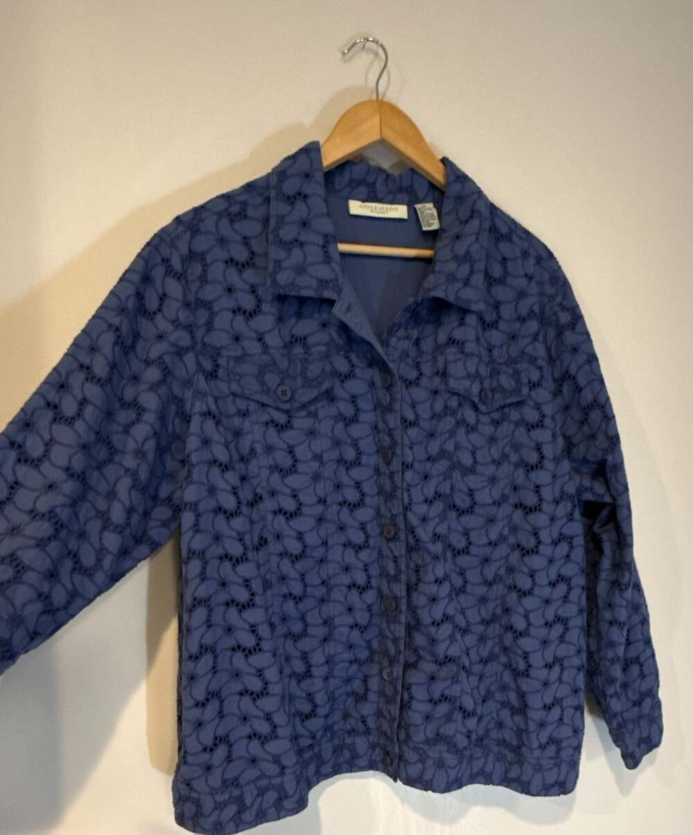 Appleseed's Womens Eyelet Shirt Size 2X Blue Floral Button Up Cotton